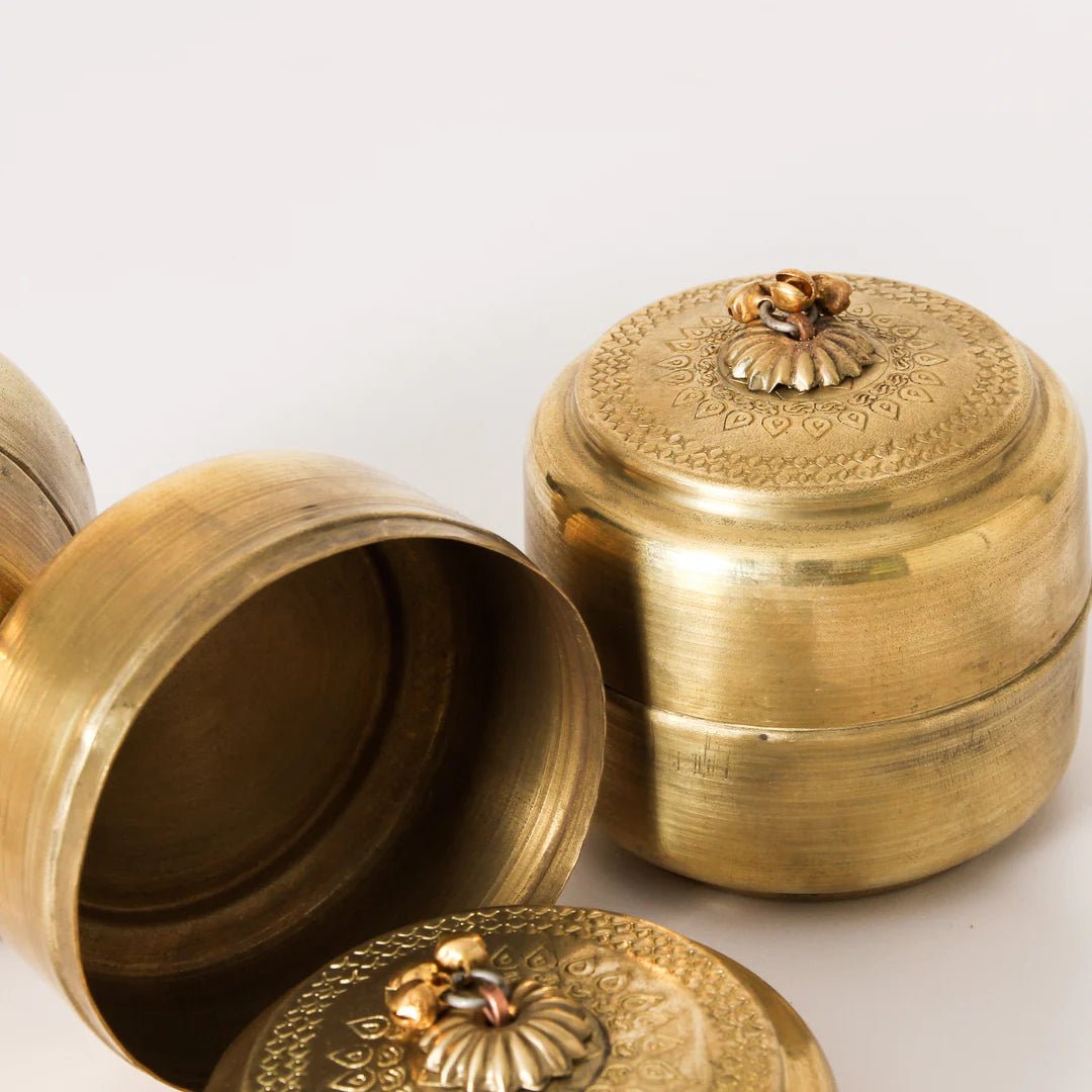 Vintage Indian Brass Box | Medium - Indigo love - Alpineabode